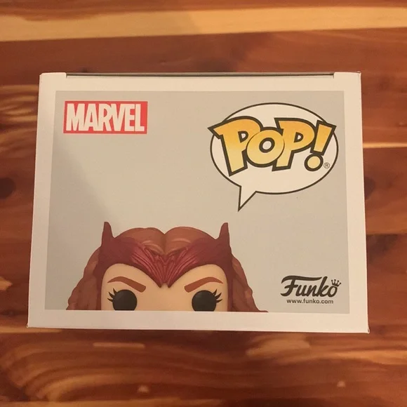 Funko Scarlet Witch (Levitating) - Picture 5 of 7